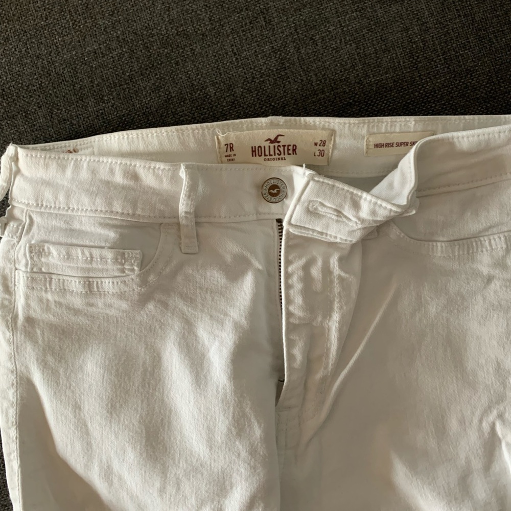 Hollister skinny jeans.